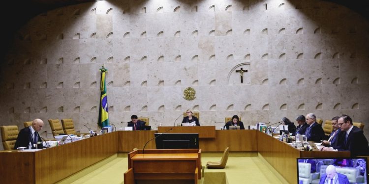 Brezilya'da Kongre baskını davaları: Üç Bolsonaro destekçisine ağır hapis cezası