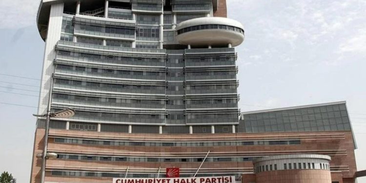 CHP MYK'dan kurultay kararı: Tarih verildi