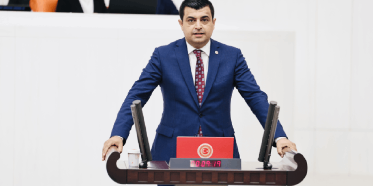 CHP'li Deniz Demir avukatların yaşadığı sorunları Meclis gündemine taşıdı