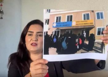 CHP'li Kılıç: Samsun'daki MEB'e bağlı özel okulda 'İslam’ın kızı' belgesi veriliyor