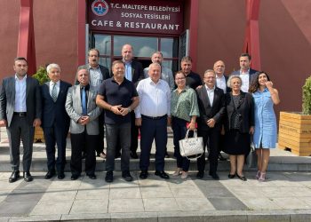 Cemal Enginyurt ile görüşen MHP'li meclis üyelerinin ihracı istendi