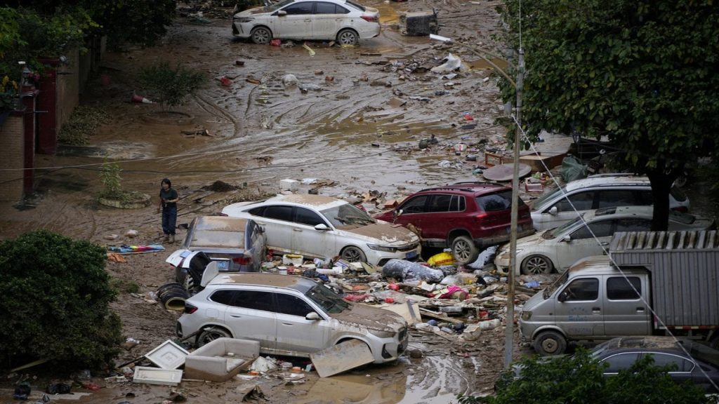 Çin'de sel sonrası timsah alarmı: Onlarcası Guangdong'daki çiftlikten kaçtı