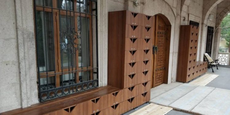Cuma namazında ayakkabı çalan 17 yaşındaki çocuğa 11 ay hapis cezası