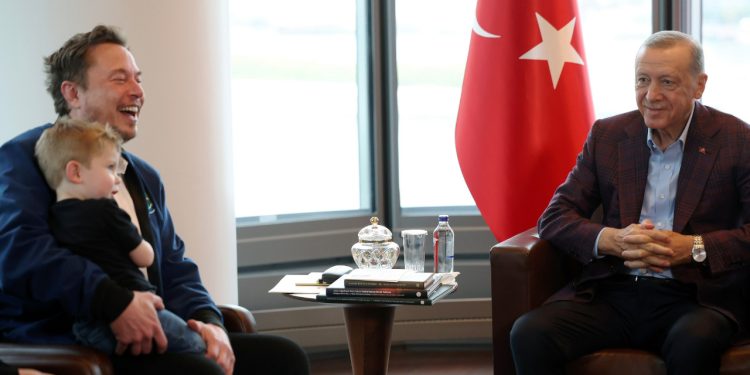 Cumhurbaşkanı Erdoğan, Elon Musk'ı kabul etti: Tesla’nın yedinci fabrikasını Türkiye’de kurması için çağrı yaptı