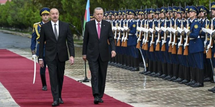 Cumhurbaşkanı Erdoğan Nahçıvan’ı ziyaret etti: ‘Erivan, uzatılan barış elini tutmalı’