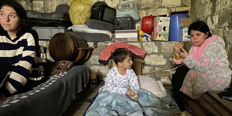 Dağlık Karabağ'daki Ermeni ayrılıkçılar silah bırakarak Azerbaycan'la ateşkesi kabul etti
