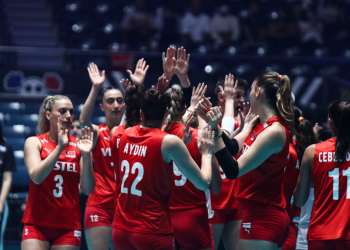 Dört dörtlük galibiyet: Filenin Sultanları seriye devam ediyor, Arjantin'i 3-1 mağlup ettiler