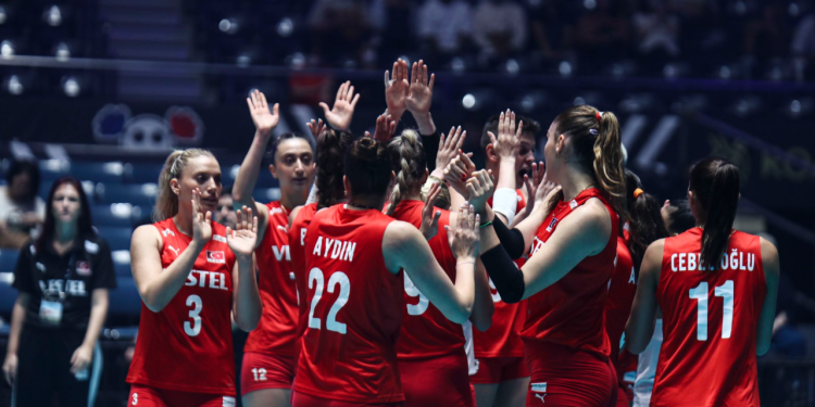 Dört dörtlük galibiyet: Filenin Sultanları seriye devam ediyor, Arjantin'i 3-1 mağlup ettiler