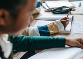 Dünyada 763 milyon kişi okuma yazma bilmiyor; çoğunluğunu kadınlar oluşturuyor!