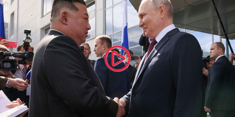 Dünyanın izlediği görüşme: Kuzey Kore lideri Kim, Rusya'da Putin'le bir araya geldi