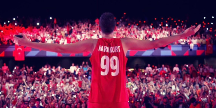 Ebrar Karakurt için 'defansa koştular': Polemikler birbirini izledi, 'ite it dediğin için teşekkürler'