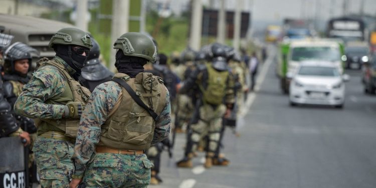Ekvador cezaevlerinde rehin alınan gardiyanlar serbest kaldı