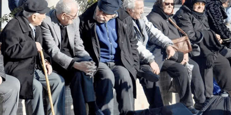 Emeklilerden '5 bin TL'lik ikramiye' tepkisi: Şakası bile kabul edilemez