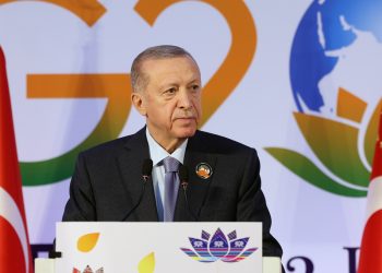 Erdoğan: Biden ile ayaküstü F-16’ları konuştuk, maalesef dostlar ‘İsveç de İsveç’ diyor