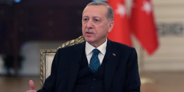 Erdoğan'dan Osman Kavala ve Selahattin Demirtaş'la ilgili soru soran gazeteciye: Sizi niye bu kadar ilgilendiriyor?