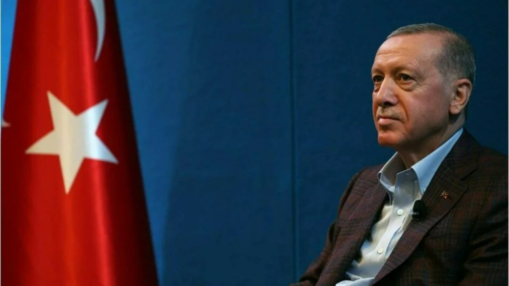 Erdoğan'dan mülakat açıklaması: 'Seçim vaatlerim içinde böyle bir söz verdiysem...'