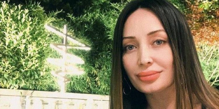 Estetik ameliyat sonrası kabusu yaşadı: Dikişleri patlayan kadının memeleri düştü!