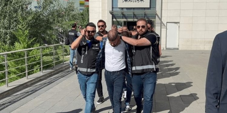 Eylemler ve ilişkiler gizlendi mi? Ayhan Bora Kaplan soruşturmasında yeni iddia: "Dosya temizlenmiş"