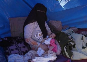 Fas’taki deprem: Yaşama yol kenarındaki çadırda başlayan yeni doğmuş bebek