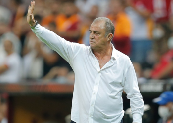 'Fatih Terim içeri girdi, hepimiz ayağa kalktık'