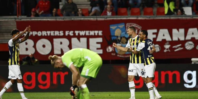 Fenerbahçe, Konferans Ligi'nde gruplarda!