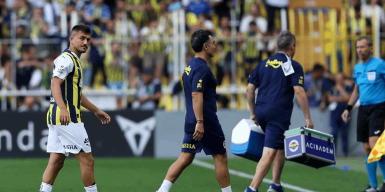 Fenerbahçe’nin yeni yıldızında sakatlık