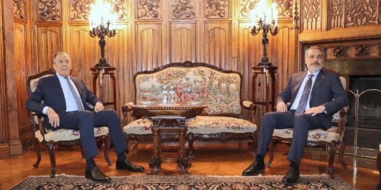 Fidan ve Lavrov'dan ortak basın toplantısı: Karadeniz Tahıl Girişimi gündemin üst sıralarındaydı