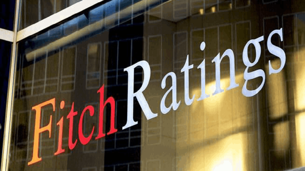 Fitch 2023 küresel büyüme tahminini yükseltti