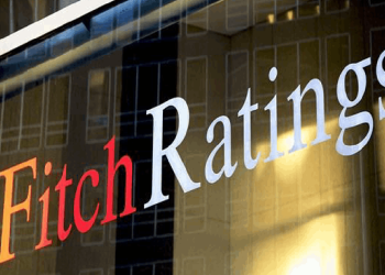 Fitch 2023 küresel büyüme tahminini yükseltti