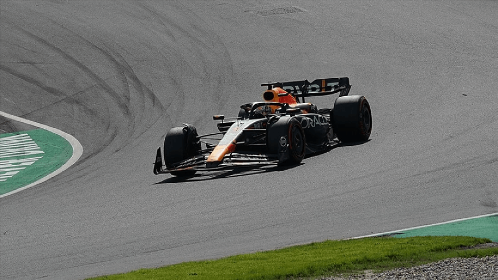 Formula 1'in Japonya ayağına Verstappen ilk sıradan başlayacak