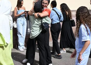 Fransa: Abaya giyen 67 kız öğrenci okula alınmadı; gözler Danıştay’ın vereceği karara çevrildi