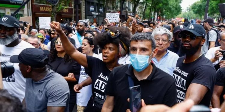 Fransa'da Adama Traore davasında takipsizlik kararı: Polis şiddetinin sembolü olmuştu