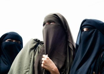 Fransa'da Danıştay kararını verdi: Okullarda çarşaf artık yasak