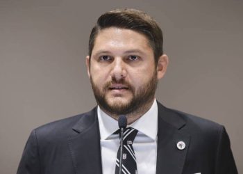 Galatasaray maçı sonrası "anca 3'ün 1'ini alıyorsunuz" diyen eski BJK yöneticisi özür diledi, helallik istedi