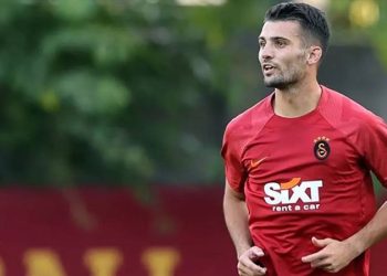 Galatasaray'da ayrılığa yanaşmayan Dubois'nın lisansı askıya alınabilir!