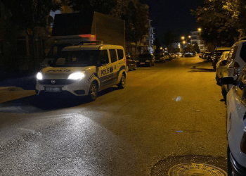 Gökyüzündeki Starlink uydularını uzaylı istilası zannetti: Polis çağırdı