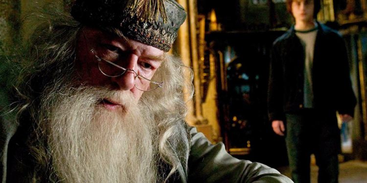 Harry Potter’ın ‘Dumbledore’u ünlü oyuncu Gambon hayatını kaybetti