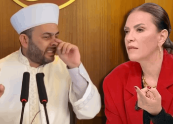 Her fırsatta cumhuriyeti hedef alan Halil Konakcı'ya bir tepki de Yeşim Salkım'dan: 'Hadi önünüzden yiyin'