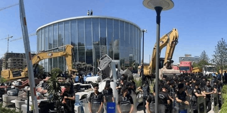 Her şey Suudi şirketin kaçak binası için: İBB'nin yıkmak istediği binayla ilgili acele kamulaştırma kararı!