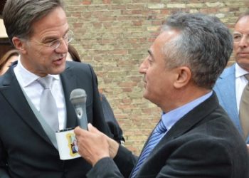 Hollanda yeni yasama yılını İncil, Tevrat ve Kur’an’ı Kerim ile açtı; Rutte Tr724’e konuştu: Zor günler geçirdik