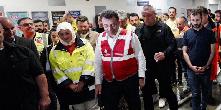İmamoğlu, sel bölgesinde: İstanbul’un Kanal İstanbul diye bir işi yok; çözmesi gereken daha temel sorunları var