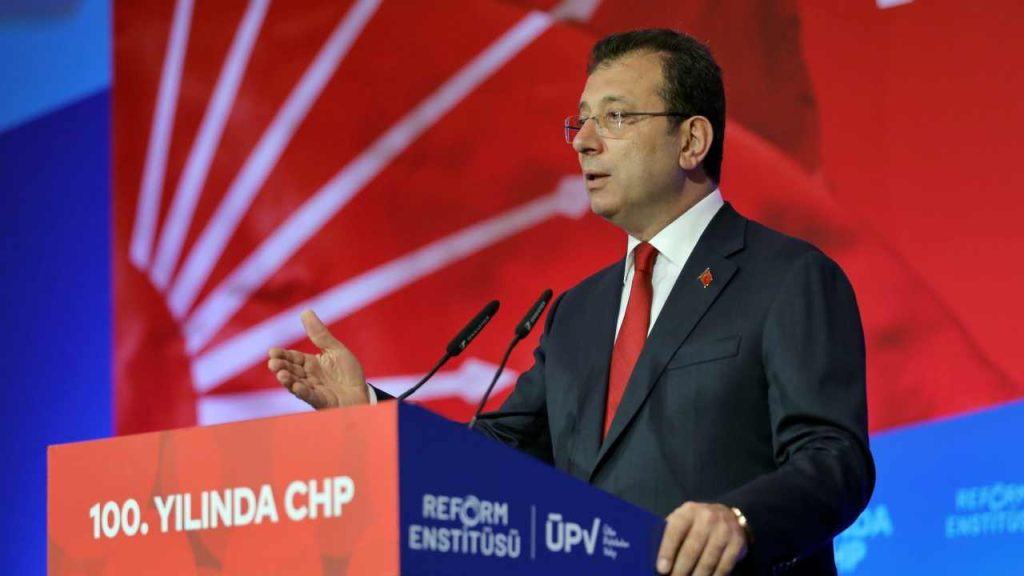 İmamoğlu'ndan 100'üncü yıl programında CHP'ye sert eleştiri: İktidar olmayı başaramamışsak suçlusu biziz