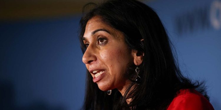 İngiltere İçişleri Bakanı Braverman: Eşcinsellere ayrımcılık yeterli iltica sebebi değil