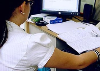 İşe gitmeyen memura kötü haber!