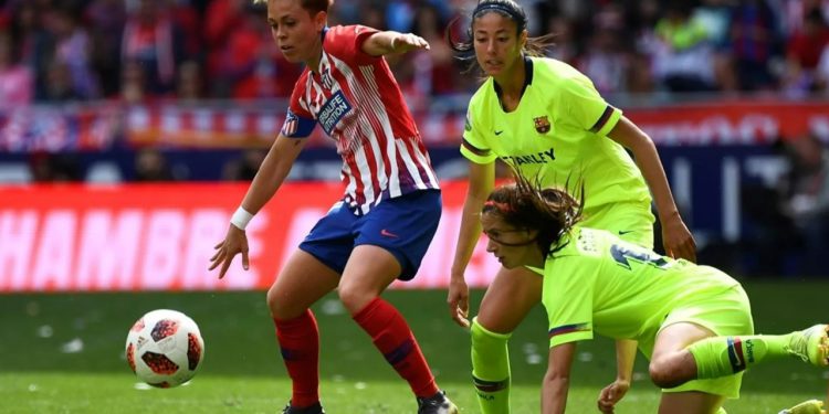 İspanya'da kadın futbolculardan grev kararı