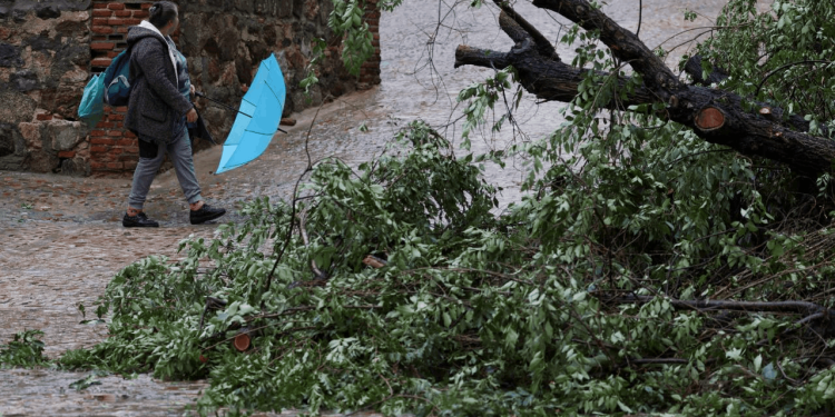 İspanya'da şiddetli yağışlar sonucu bir kişi öldü, 2 kişi kayboldu