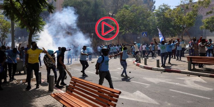 İsrail polisi Eritrelilerin eylemine gerçek mermiyle müdahale etti: 135 kişi yaralı
