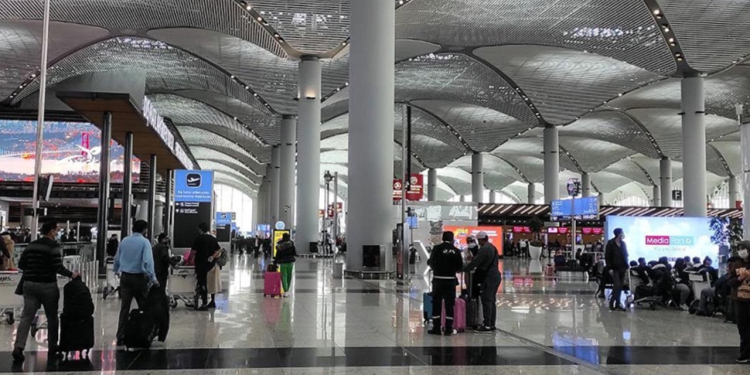 İstanbul Havalimanı’nda 800 bin liralık kaçak ilaç ele geçirildi