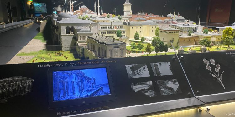 İstanbul Tarihi Yarımada Model Sergisi 10 bin hareketli figürüyle dikkat çekiyor
