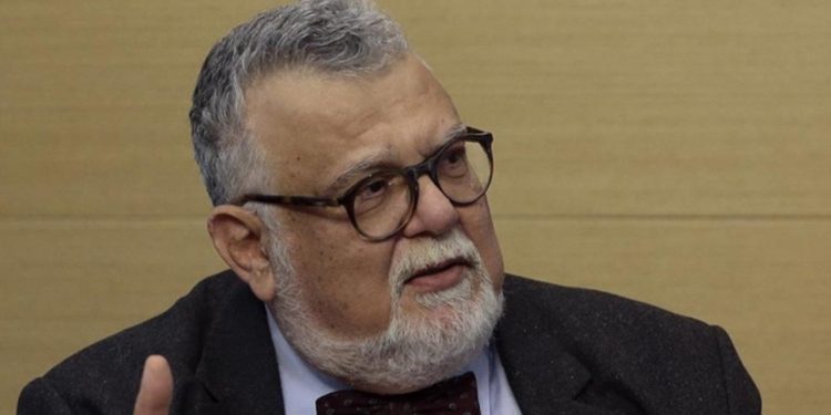 İstanbul'u terk etme kararı almıştı: Celal Şengör yeni evini anlattı, 'fay geçiyor ama önü açık'